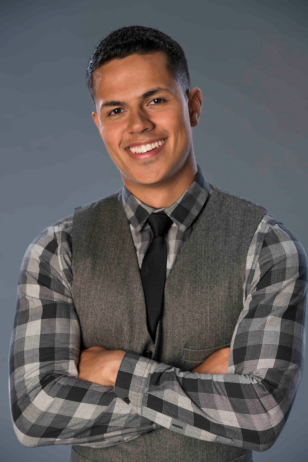 Ariben Ballesteros es venezolano y tiene 28 años.