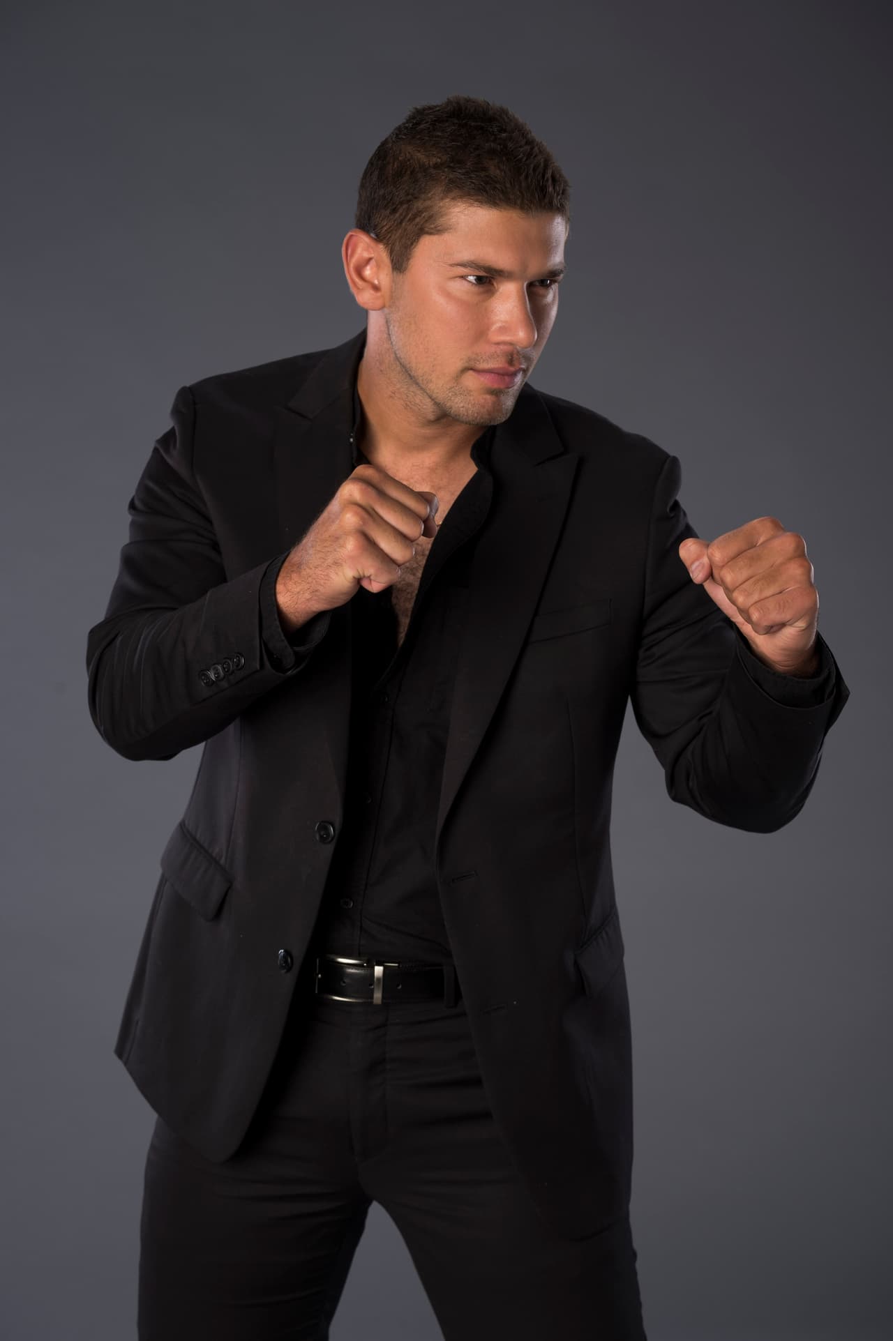 Manuel Romero vive en San José, California. Desde niño su familia lo ponía a cantar.