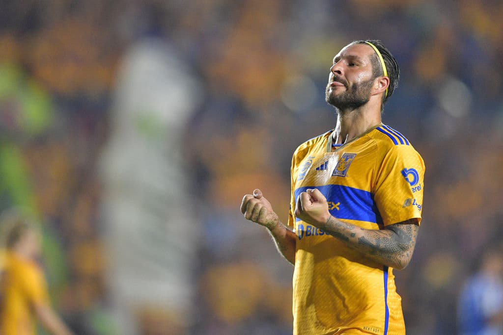 Gignac se convierte en el máximo goleador del Clásicos Regios