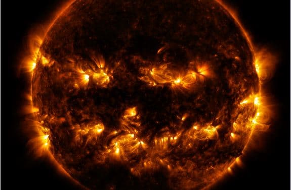 La NASA celebra Halloween con espectacular imagen del Sol
