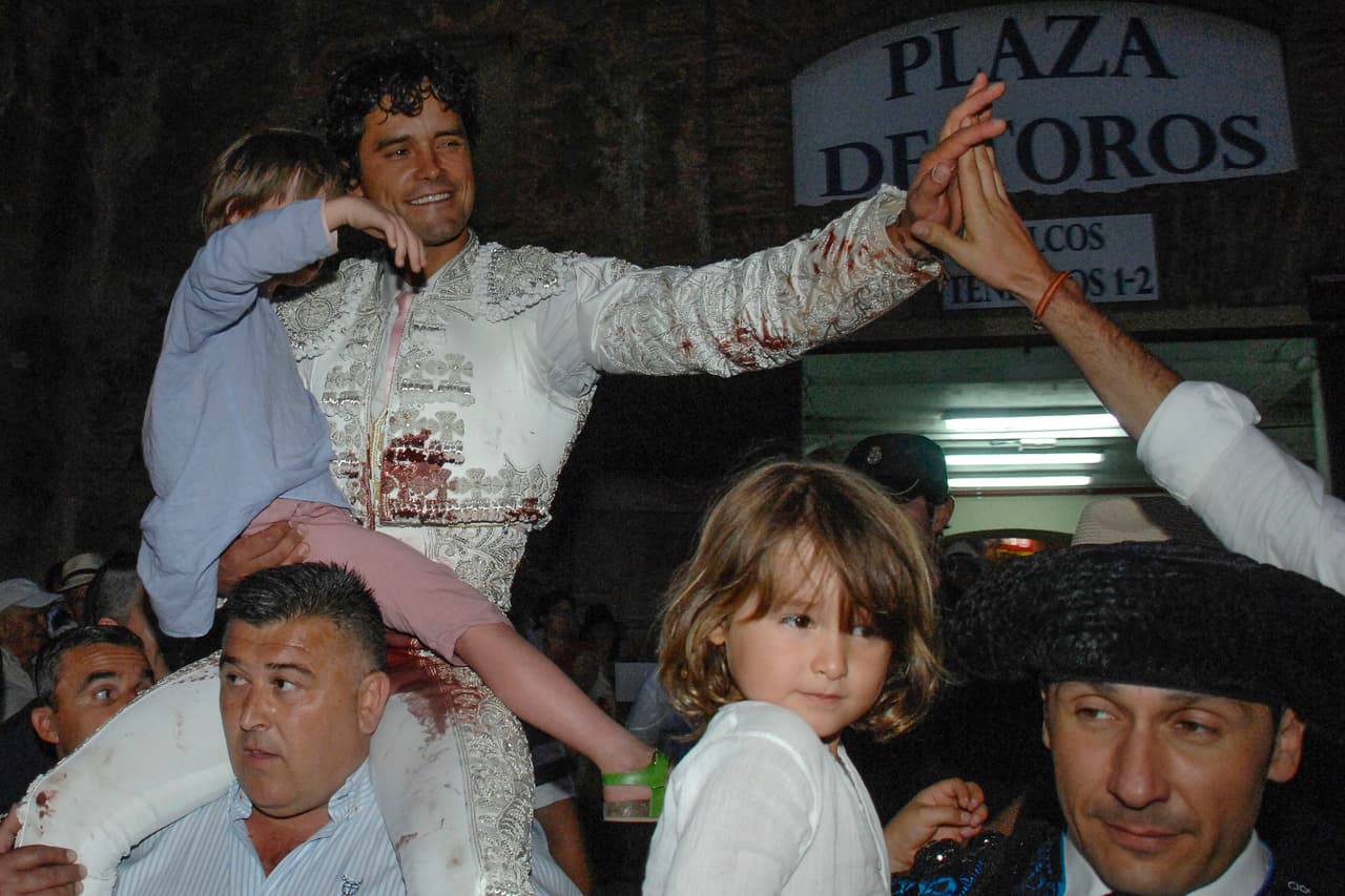 Y la polémica inició en España y ahora se expande a la comunidad latina.