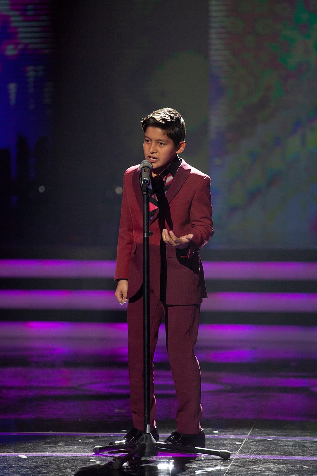 Su contrincante a vencer fue su amigo 
<b>Rafael Salazar, </b>de 12 años, a quien le asignaron el tema 'El triste' de José José. La competencia estuvo muy reñida, tanto que el jurado se puso de pie para reconocer su talento.