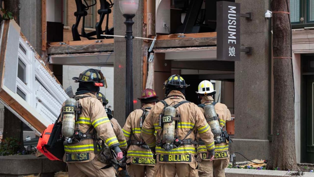 El incidente tuvo lugar el pasado lunes 8 de enero, 
<b>mientras "Yami" trabajaba en el restaurante del sótano del Sandman Signature Hotel</b>. La joven de 27 años 
<b>sufrió quemaduras graves y fue trasladada de urgencia a un centro médico en Dallas</b>, donde actualmente se debate entre la vida y la muerte.