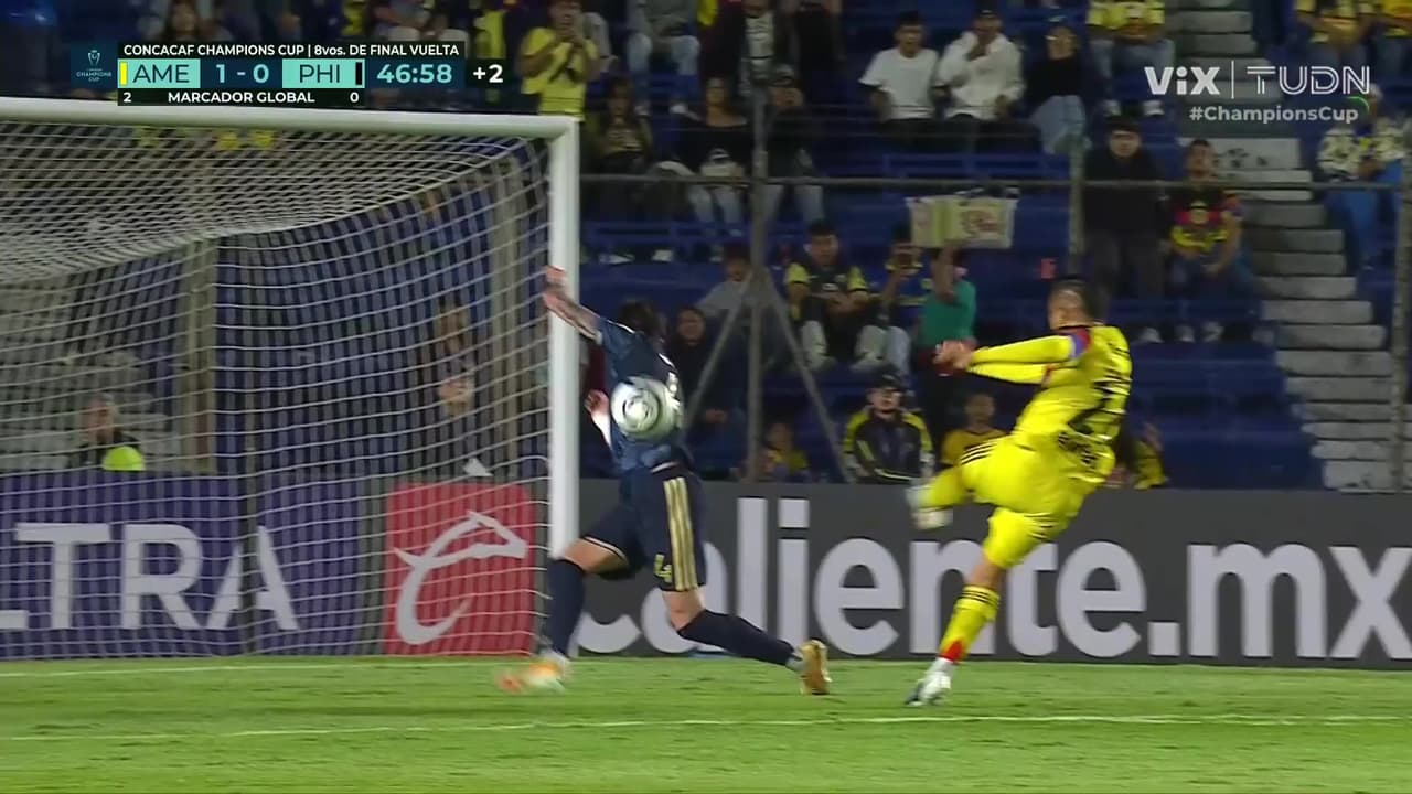 ¡Polémica 'mano' dentro del área de Philadelphia y no le marcan penal al América!