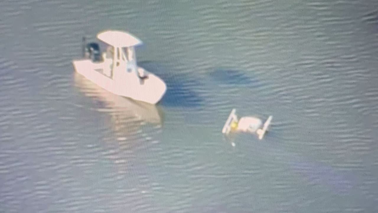 Rescatan a piloto de helicóptero que cayó en lago Apopka
