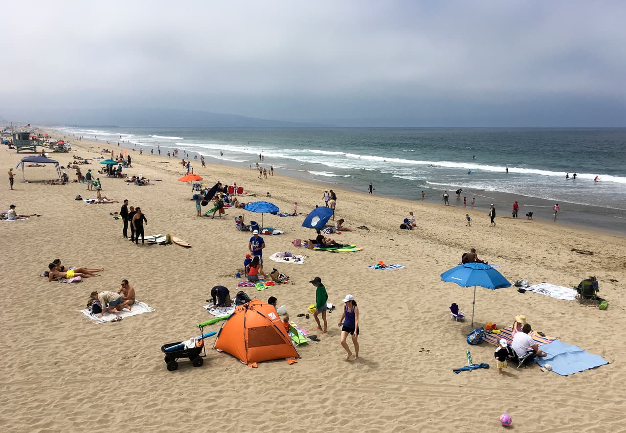<b>Cuidado con el sol.</b> Si va a la playa o es necesario que permenezca bajo el sol, utilizar bloqueador solar con factor de protección al menos de 15.