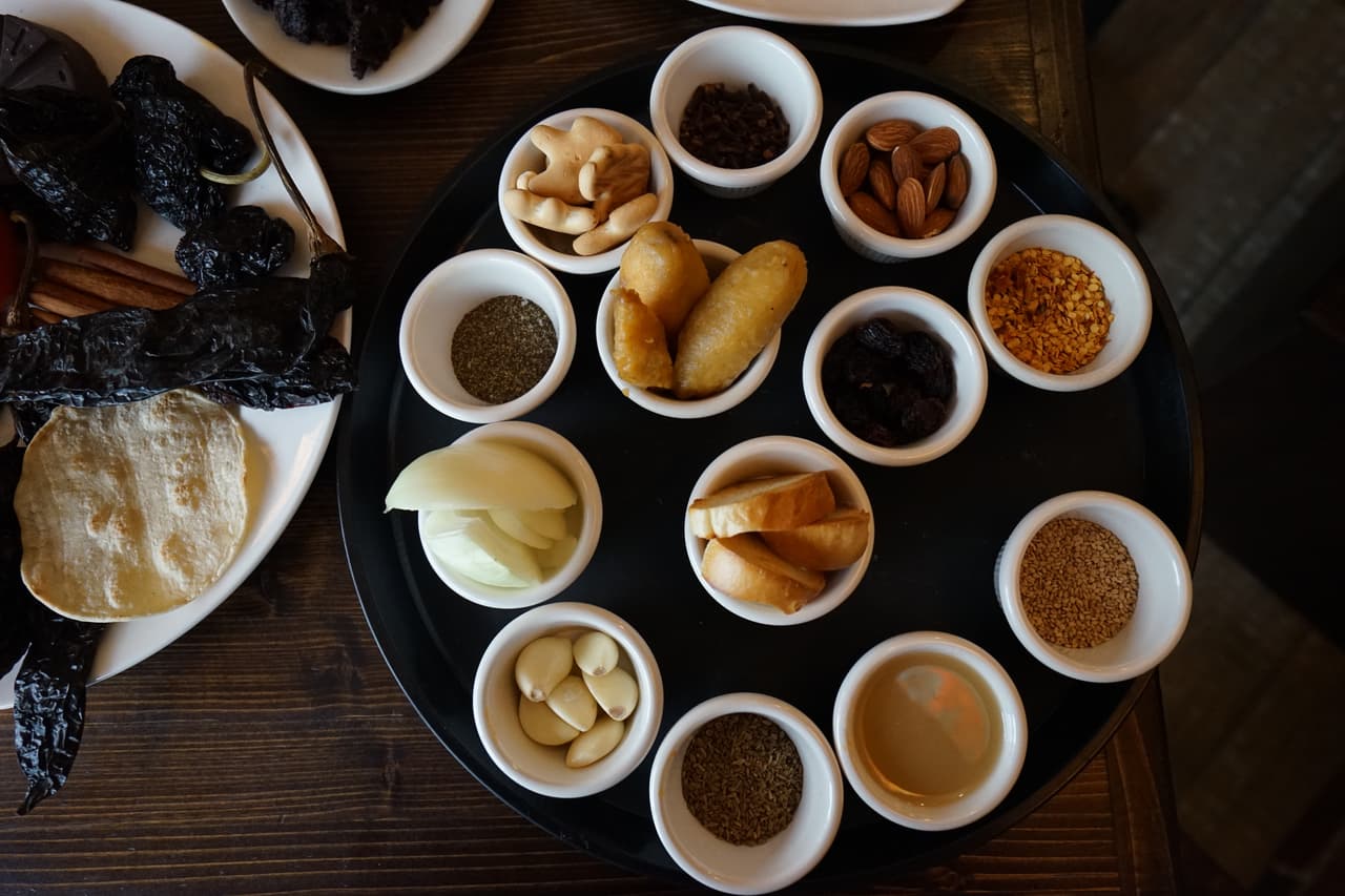 Las especias frescas que usa Alejandra Aco.