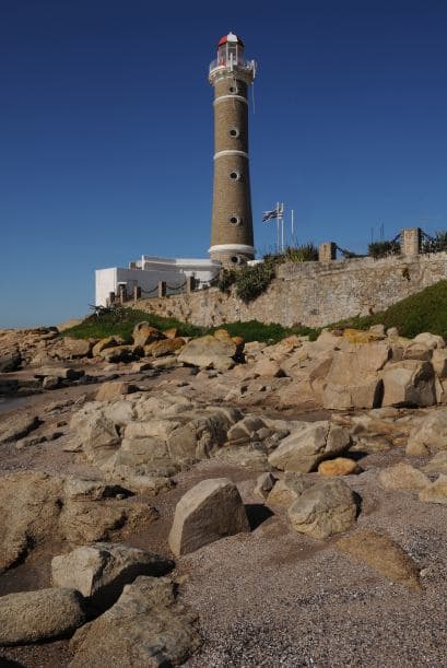 Se cree que hay entre mil y dos mil buques hundidos en las costas uruguayas.