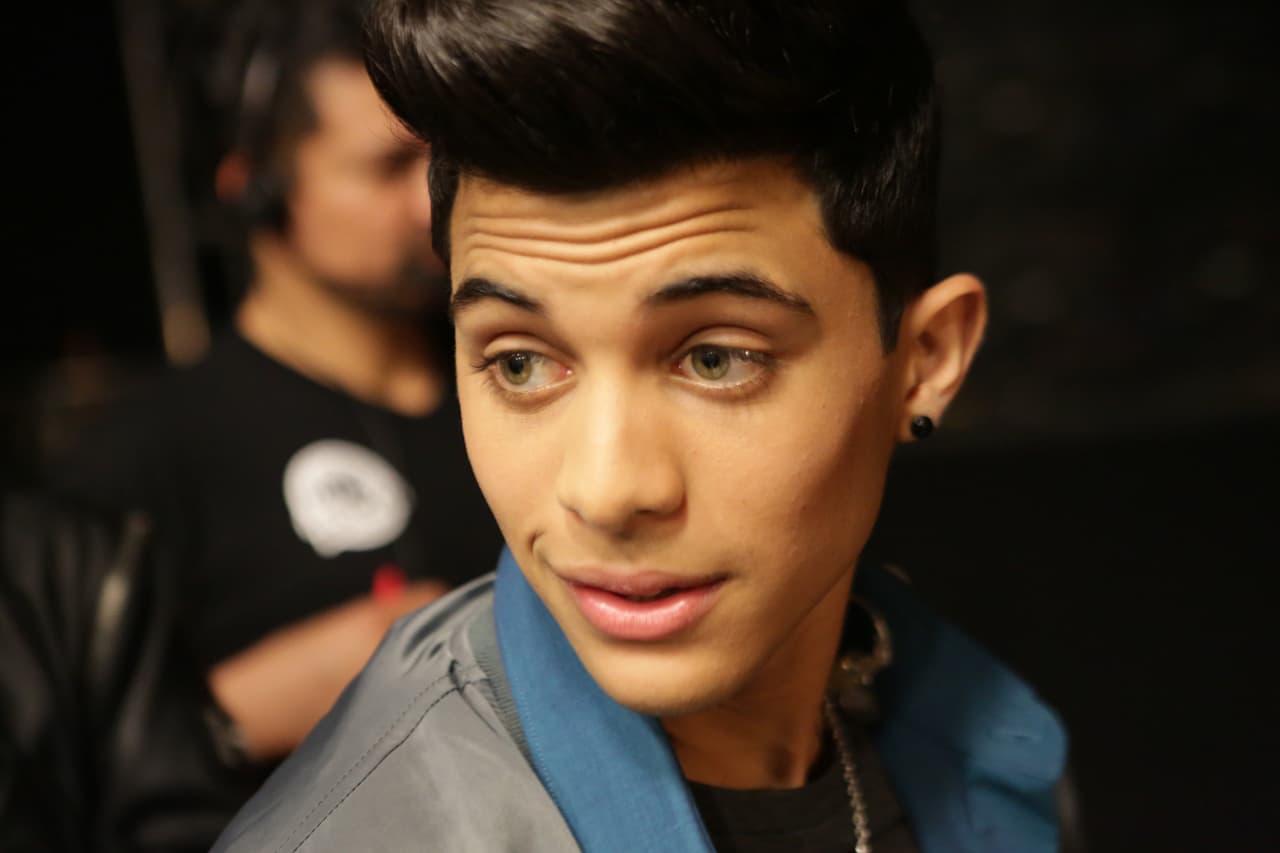 Te llevamos en exclusiva detrás del primer show de La Banda LIVE. We take you behind the scenes.