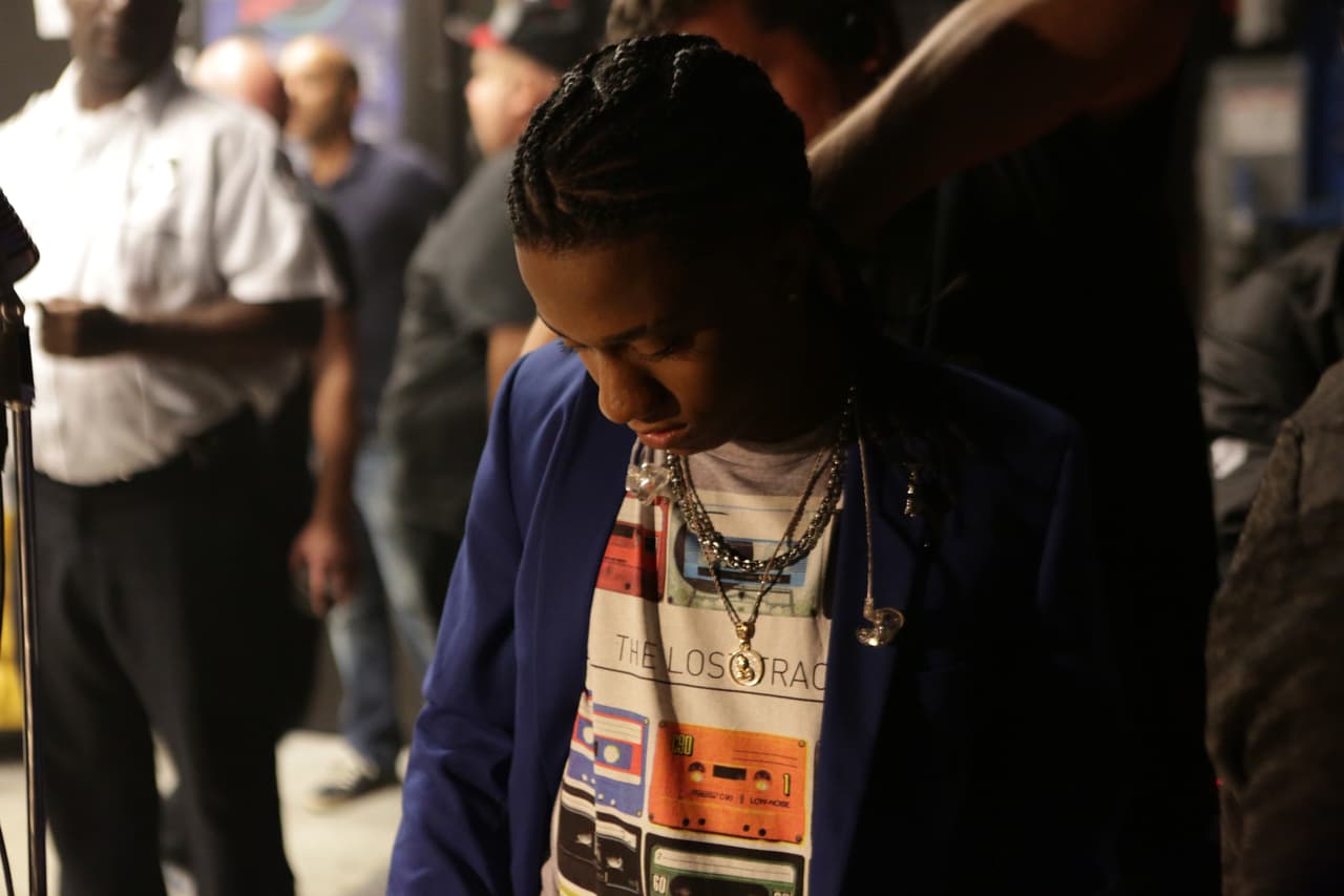 Te llevamos en exclusiva detrás del primer show de La Banda LIVE. We take you behind the scenes.