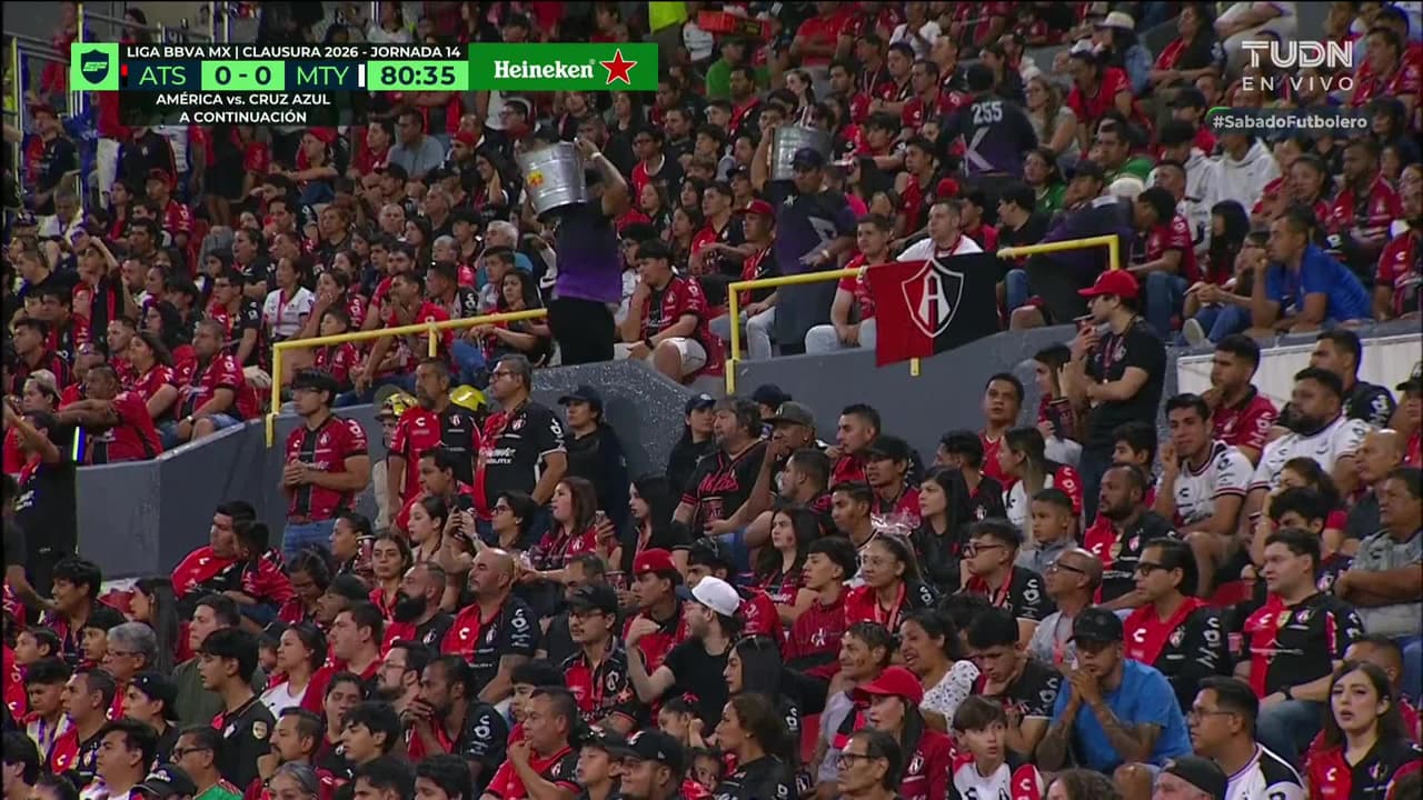 ¡TIRO ATAJADO! disparo por Luca Orellano.