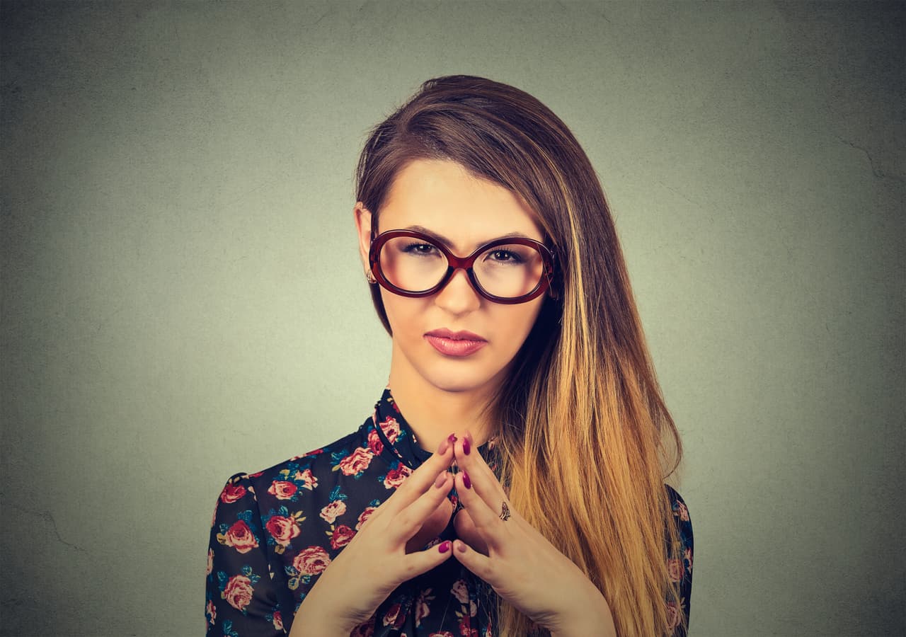 <b>Virgo</b>
<br>
<b>Tu herramienta es tu capacidad lógica</b>
<br>
<br>Eres un signo racional y lógico por excelencia y esas cualidades son las que te permiten ver la vida con los pies sobre la tierra, con objetividad, llamando a las cosas por su nombre y comprendiendo el origen de los problemas, sin apasionamientos, sino con objetivad e imparcialidad. Cuando aplicas estas estupendas cualidades logras lo que te propones.
<br>