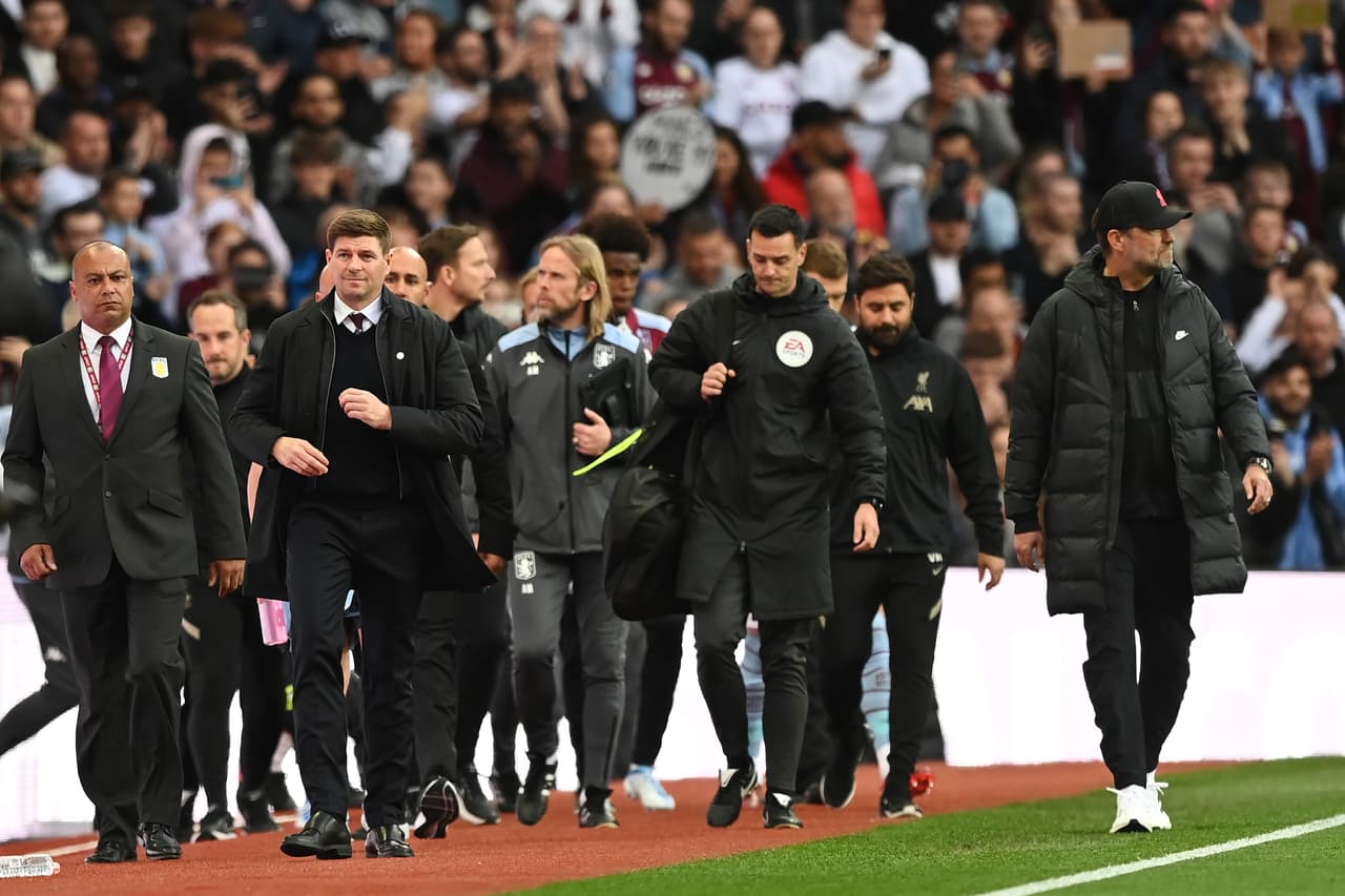 En un partido que comenzó perdiendo y en el que tuvo que hacer un mayor sacrificio, el Liverpool de Klopp sacó un muy importante triunfo en su visita al Aston Villa para sostener la pelea con el Manchester City.