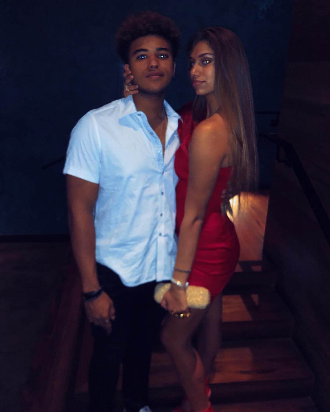 Cuando Lina cumplió 17, su novio le
<b><a href="https://www.univision.com/shows/el-gordo-y-la-flaca/hija-de-lili-estefan-festeja-su-cumpleanos-17-con-novio-y-la-flaca-se-ve-llevandola-al-altar-fotos">expresó su amor</a></b> en Instagram: “¡Te amo más de lo que sabes, te mereces el mundo! Finalmente 17 mi pequeño bebé", comentó.