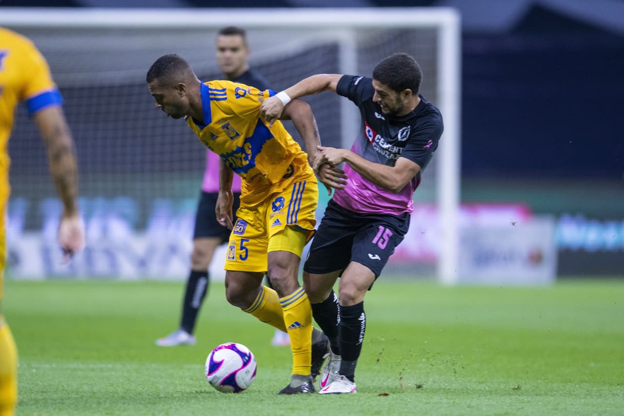 Los cementeros cayeron 2-0 y ponen en riesgo su calificación directa a la fiesta grande de la Liga MX. Nicolás López (69’) y Gignac (78’) marcaron por Tigres; ‘Cabecita’ Rodríguez falló un penal.