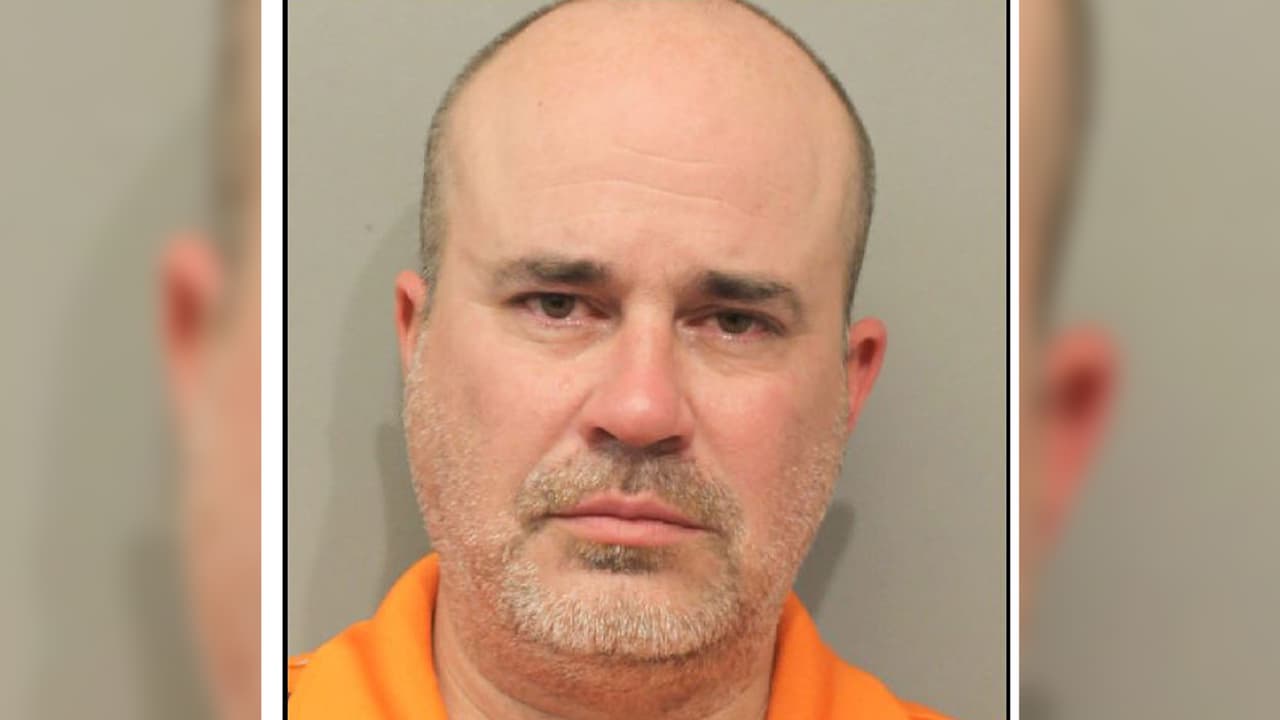 Michael A Bancroft, 42 años, es la tercera vez que lo arrestan por conducer ebrio.