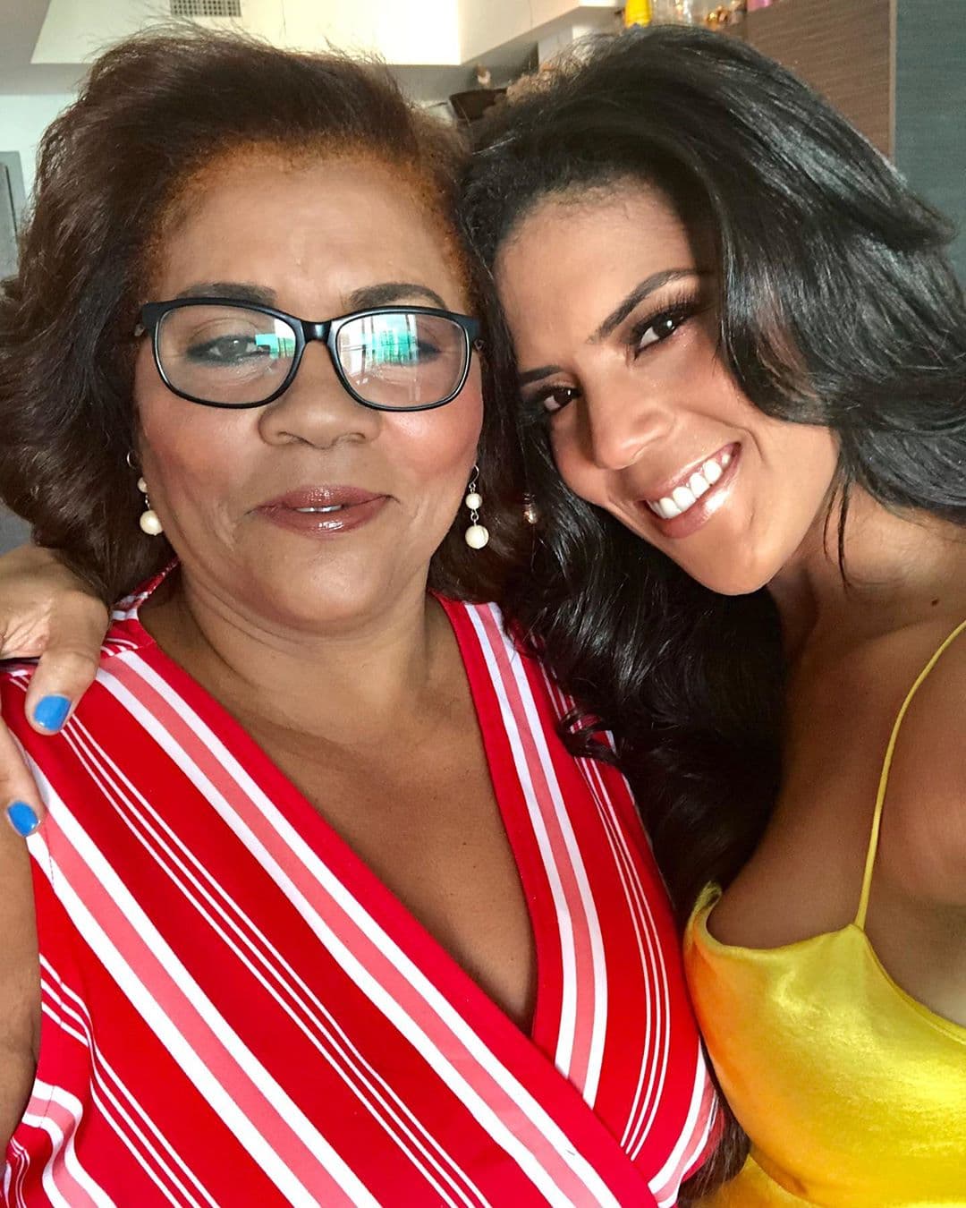 El domingo 26 de mayo aprovechó las redes sociales con más de 2 millones de seguidores para felicitarla en el Día de las Madres que se festejó este fin de semana en su natal República Dominicana: “Mami gracias por tus sacrificios, por tus cuidados, por defenderme siempre como leona y por tu amor incondicional”.