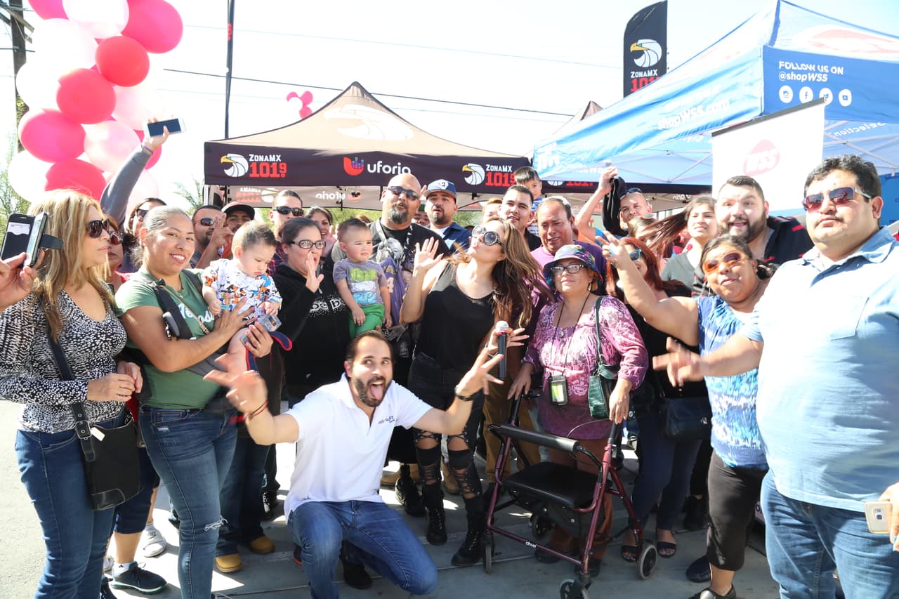 Así se divierten los locutores del Free-guey show cuando no están en cabina.