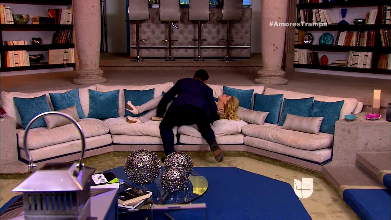 Santiago la cargó y la cuidó hasta que se recuperó.