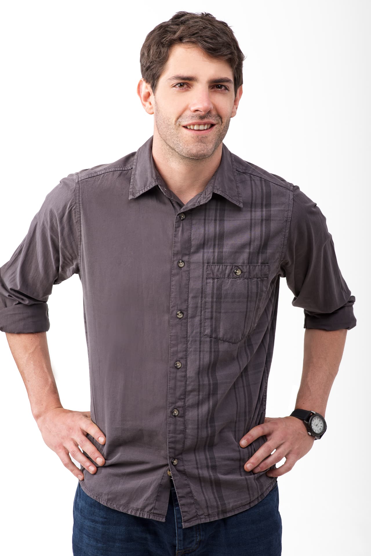 José María de Tavira es 'Antonio', un joven de familia acomodada que estudia arquitectura. Es soñador e idealista.