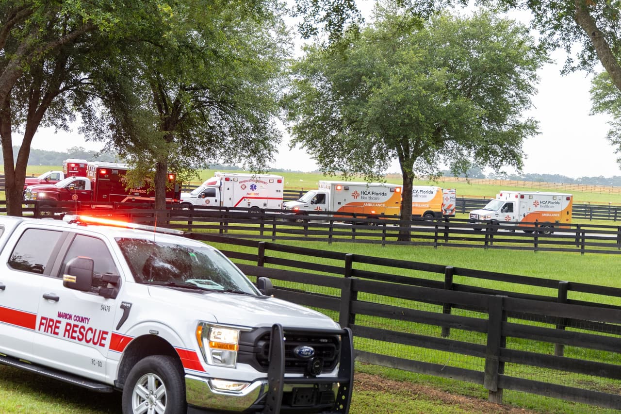 El tramo de la carretera donde ocurrió el choque, en el límite norte de los condados de Citrus y Marion, fue cerrado, y, según el Departamento de Transporte de Florida, permanecerá así por un largo periodo.