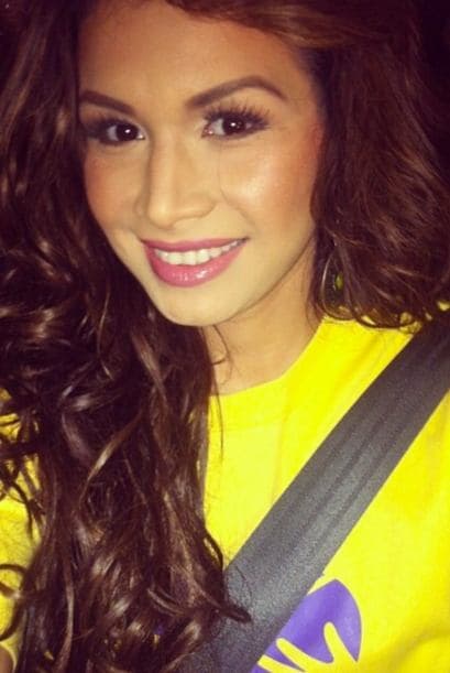 A través de las famosas fotos 'selfies' es como nuestra reina mantiene una estrecha relación con sus seguidores. Este tipo de fotos se han convertido en un fenómeno y no hay quién no se haya tomado una. Ahora puedes subir la tuya con el hashtag #NBLselfie para ganar un kit de belleza, los detalles aquí