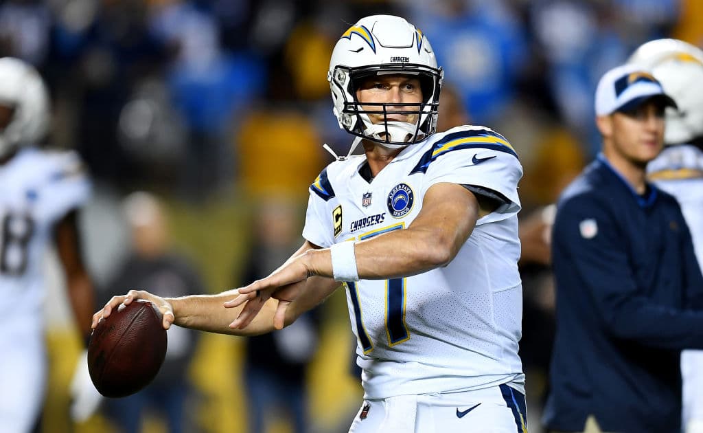 Philip Rivers generó 299 yardas aéreas tras completar 26 de 36 pases, logró dos pases de anotación y fue capturado en dos oportunidades.