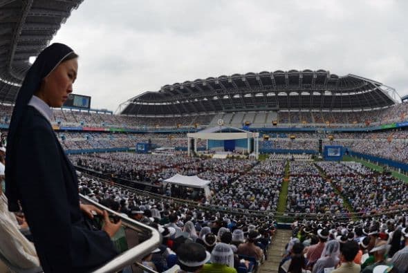 El papa Francisco reunió a más de 50,000 personas en el estadio de la ciudad de Daejeon.