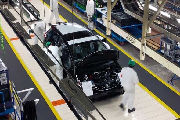 Localizado en Celaya, Guanajuato, la planta cuya inversión fue de $800 millones de dólares iniciará producción a menos de dos años del inicio de su construcción a principios de 2012, y empleará a 3,200 asociados con una capacidad anual de 200,000 vehículos y motores cuando está alcance la producción completa a finales de año. Además de su Honda Fit 2015, la planta comenzará la producción a finales de año de todas las nuevas compactas SUV. La apertura de la Planta en Celaya incrementa la capacidad anual de producción de automóviles en Norte América en un aproximado de 1.92 millones de unidades.