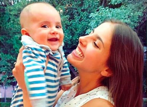 <b><a href="http://www.univision.com/temas/michelle-renaud">Michella Renaud</a></b> cada día que pasa sigue cautivando las redes sociales con las tiernas fotos que comparte de su primogénito, quien tiene una linda sonrisa que hipnotiza a cualquiera.