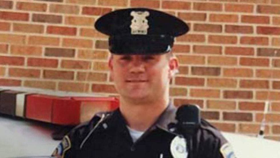 El policía que descubrió que era negro a los 47 años y ahora demanda a una ciudad por racismo