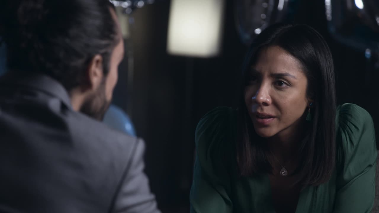 Cuestionó a Vicky sobre por qué su madrastra la ayudó, pero sobre todo, le preguntó si le había ofrecido algo.