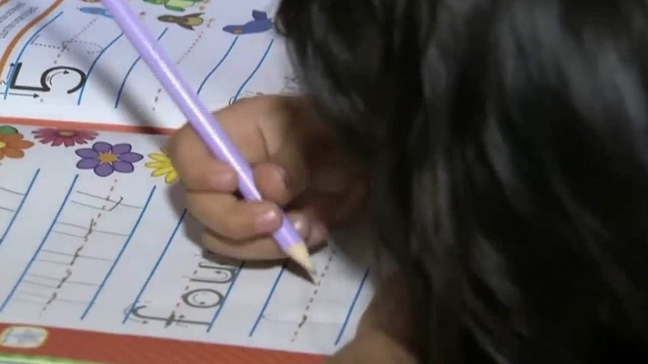 ¿Cuáles son los límites de tiempo en pantalla por edad en el distrito escolar de Los Ángeles?