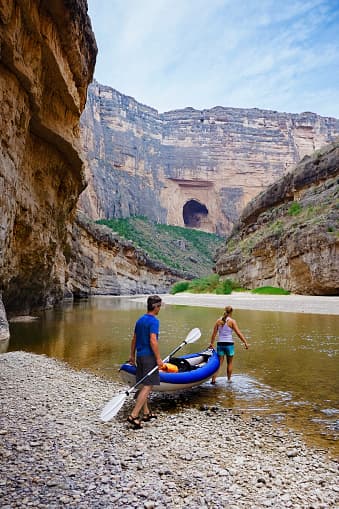 Por ejemplo, solo podrás hacer caminatas de un día y hacer ciclismo solo en los caminos pavimentados.