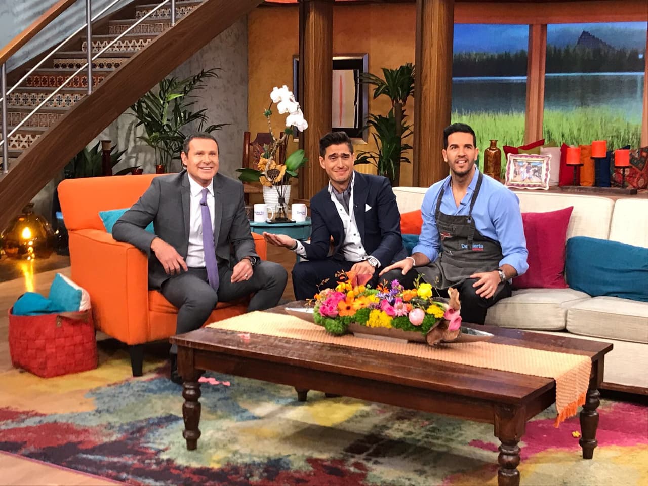 Los chicos estaban dudosos, parece que las mujeres son más buenas para el chisme.