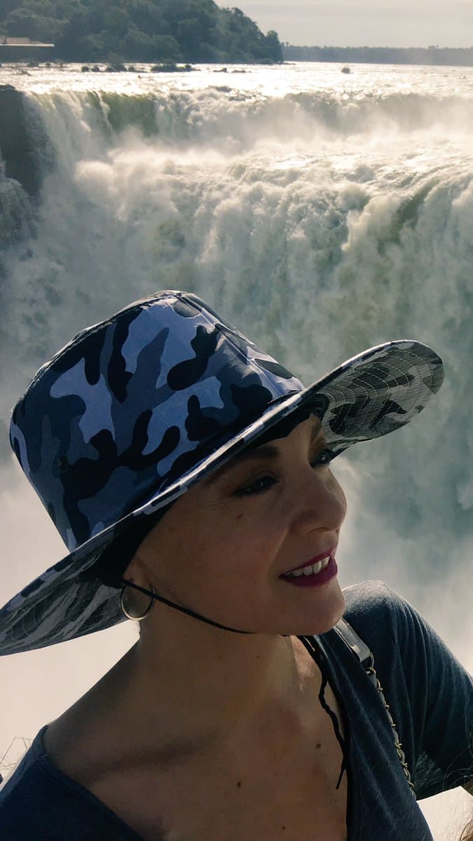Pero sin duda uno de los paisajes que más ha enamorado a la actriz es la belleza de las cascadas de Iguazú en Argentina, este hermoso lugar lo visitó hace apenas 2 meses y la felicidad de
<b><a href="http://www.univision.com/temas/edith-gonzalez">Edith</a></b> era evidente.