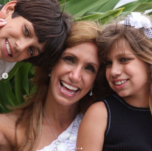 La Flaca ha sido una madre presente en la vida de sus hijos.