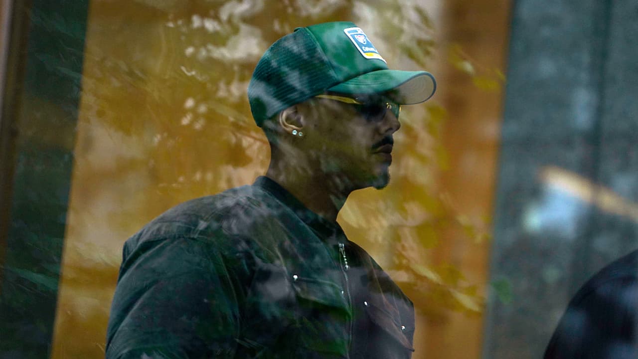 Combs, de 55 años, fue arrestado el lunes 16 de septiembre de 2024 en Nueva York. Poco después se declaró "no culpable" de 
<b>cinco delitos graves. </b>Fiscalía lo acusa de operar una empresa de crimen organizado, en la que sus empleados y asociados cometían delitos como tráfico sexual, secuestros, incedios y sobornos.