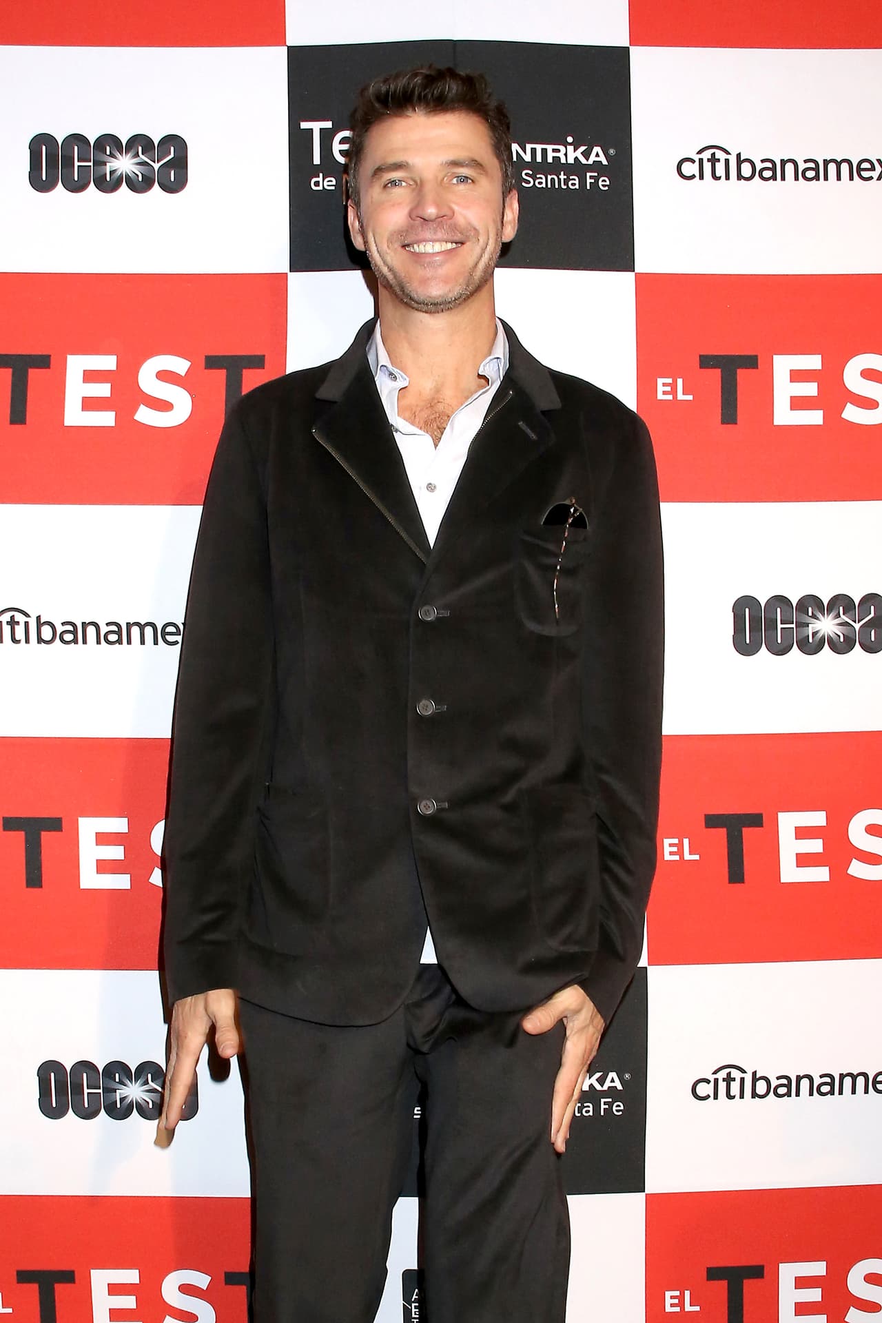 <b><a href="https://www.univision.com/shows/despierta-america/leonardo-garcia-no-tolera-que-le-pregunten-por-la-relacion-con-su-padre-andres-garcia-video">El actor Leonardo García</a></b>, de 46 años, compartió en días recientes algunos detalles sobre su estado de salud, después de que su organismo fuera atacado por una bacteria que, según dijo, podía llegar a causarle 
<b>cáncer de estómago</b>.