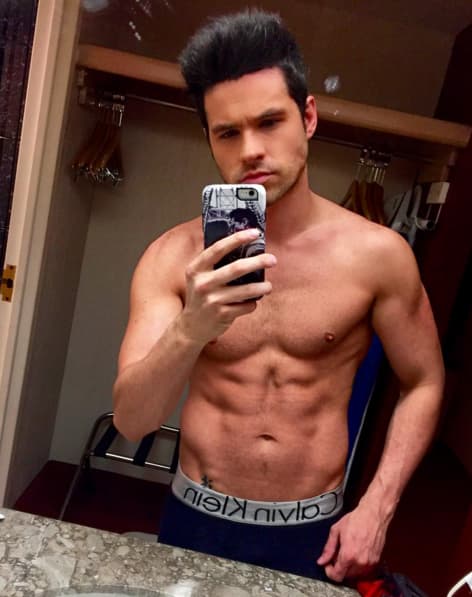 El litigante también habló de lo que supuestamente aconteció entre Eleazar Gómez y 'Tefi' Valenzuela la noche de su detención. 
<br>