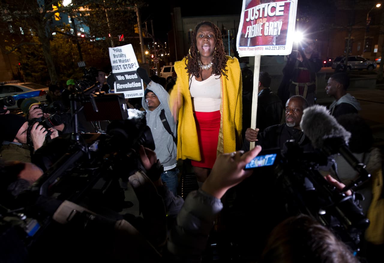 Los manifestantes gritaron consignas contra el sistema judicial