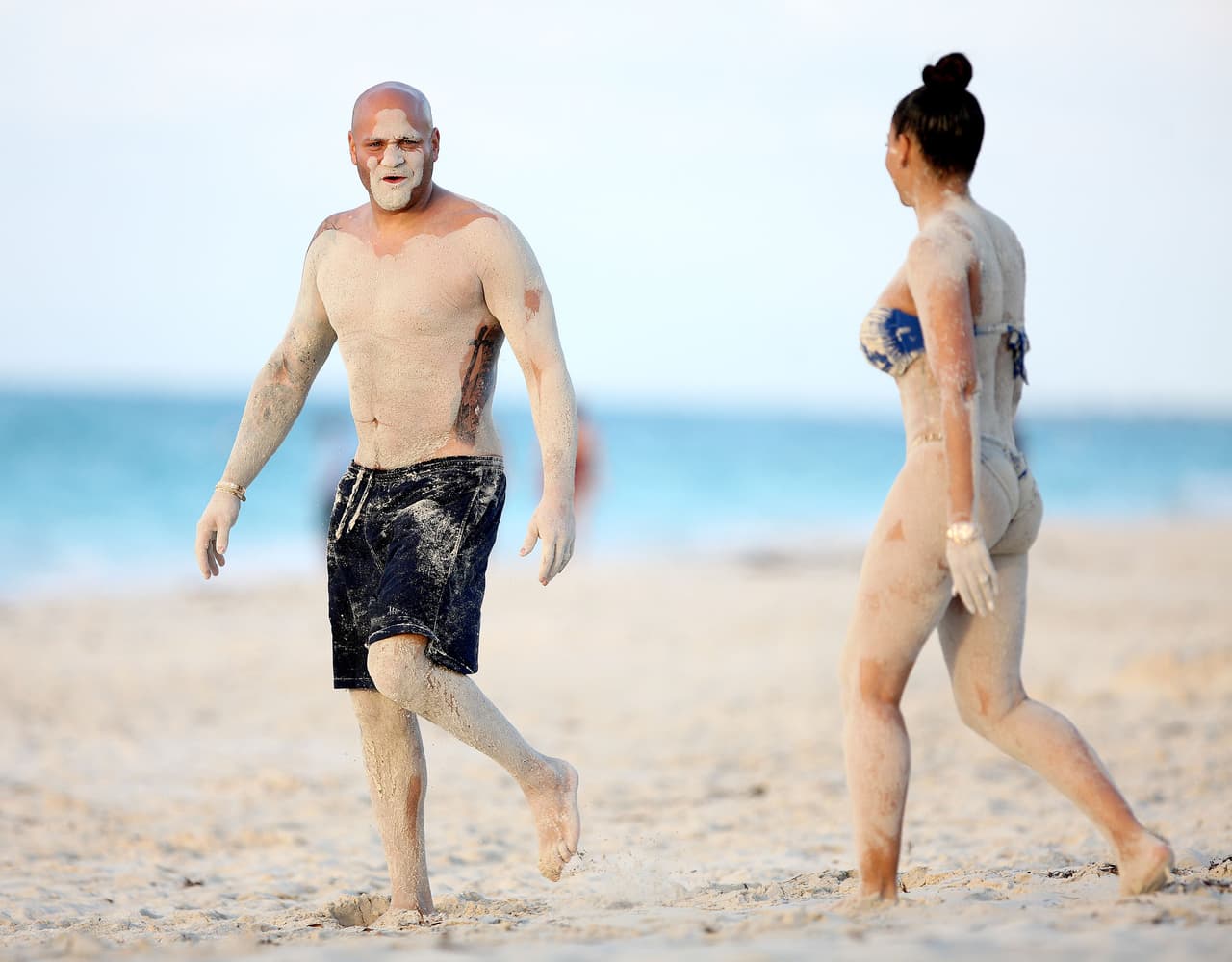 Esta parejita ya lleva sus años como matrimonio.