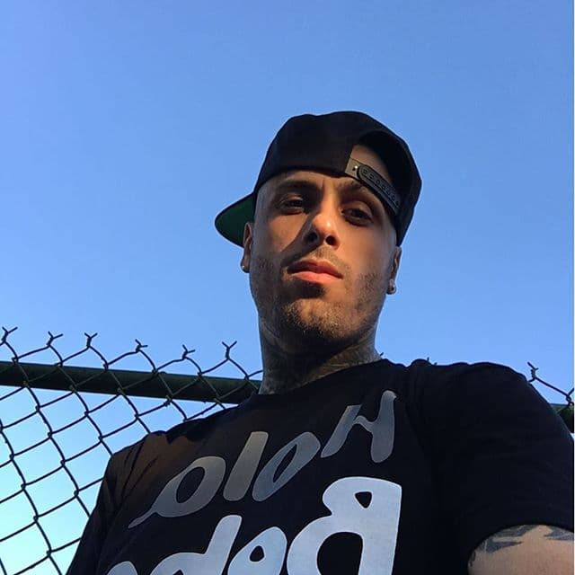 En ese entonces, ni el cantante de urbano ni la modelo venezolana hablaron del fin de su noviazgo. El dominicano levantó sospechas tras eliminar fotos y videos donde aparecían juntos.