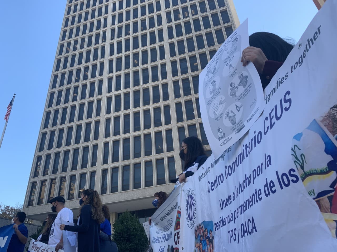 Noticias Univision 41 sigui´ó “la ruta de la justicia” así llaman al autobús que recorre el país con un grupo de “tepesinos”, inmigrantes beneficiarios del TPS.