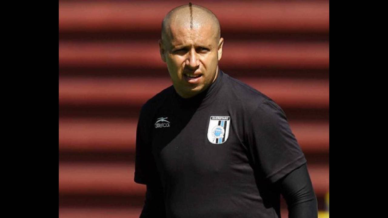 El mexicano más recordado por Boca Juniors, vistió los colores de Tecos, Morelia, Pachuca, Guadalajara, Chiapas, Querétaro, San Luis, Chivas USA y Nayarit.