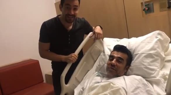 Sin embargo, el pasado 22 de abril Adrián Uribe tuvo que ser intervenido de emergencia y fue Omar Chaparro quien, a través de un video en sus redes sociales dio la noticia, al mismo tiempo que anunciaba que debido a la operación su show 'imparables' -que se iba a presentar el 28 y 29 de ese mes en Los Ángeles, California- se postergaría hasta junio.