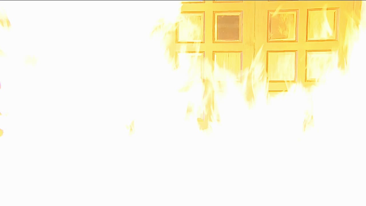 ¡Se los dijimos! Ahora tu casa está ardiendo en llamas.