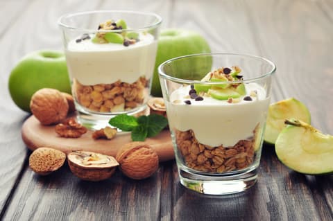 Un preferido de brunch, parfair de yogurt y granola