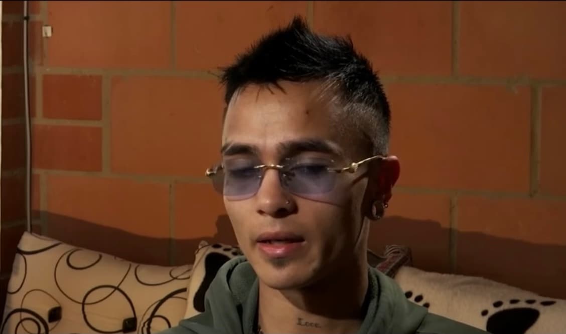 Su hermano, Diego Alejandro Jutinico, lamenta que nadie se haya acercado a él para darle una mano. “Está solo, 
<b>ni siquiera la alcaldía le ha dado una mano</b>”, lamenta. 
<br>