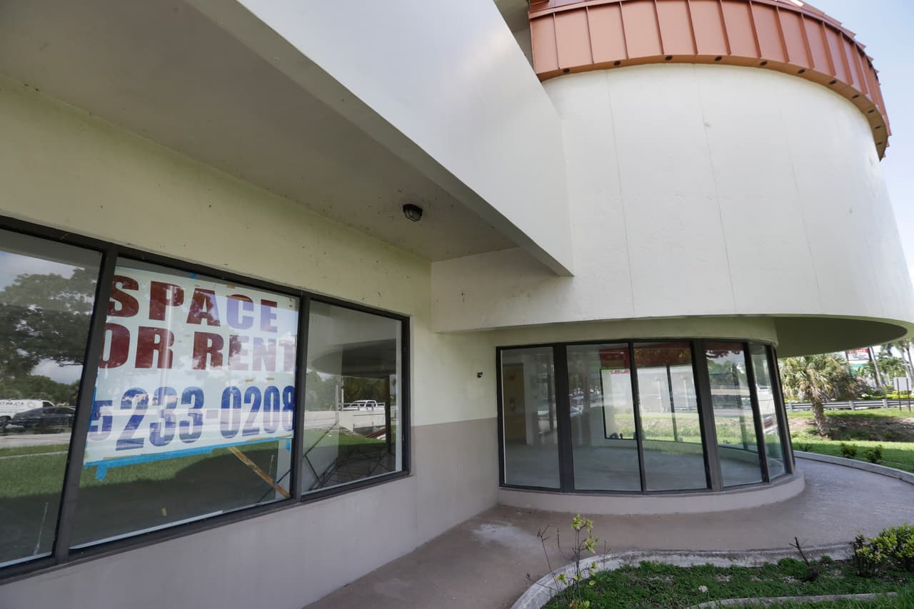 “Ya se parece a un tsunami”: temen una ola de desahucios en EEUU si el Congreso no aprueba nuevas ayudas
